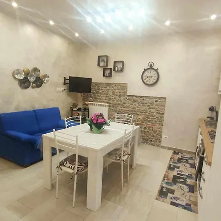 Garfi House דירה לוקה