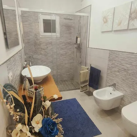 דירה Garfi House לוקה
